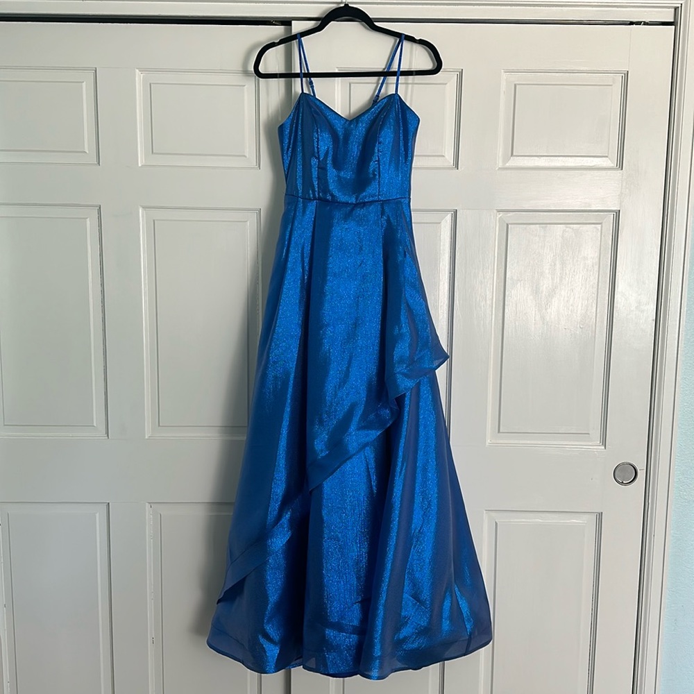 Deep blue prom dress